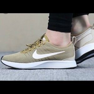 Nike Women’s Dualtone Racer running shoes